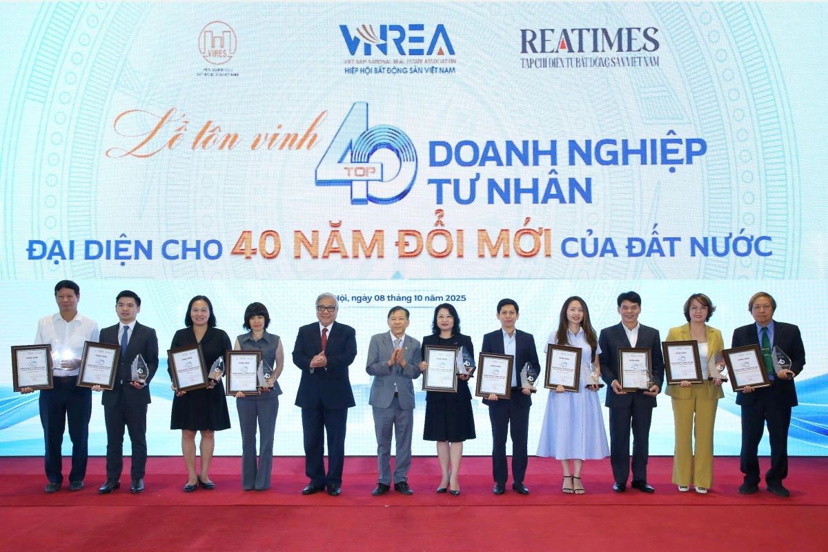 top-403-1760003459.jpg