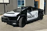 Elon Musk thích thú khi Tesla Cybertruck được làm xe cảnh sát