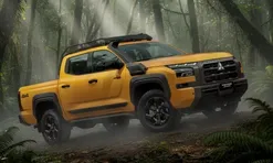 Mitsubishi Triton Savana - bán tải địa hình giới hạn 80 chiếc