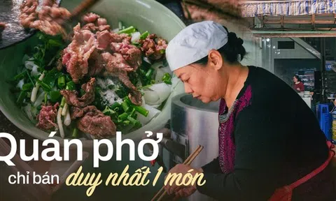 Quán phở không tên, không biển hiệu hơn 40 năm chỉ bán duy nhất 1 loại phở, đặc biệt không dùng loại gia vị tưởng như buộc-phải-có này