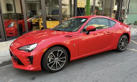 Đầu năm mới, doanh nhân Nguyễn Quốc Cường chốt hàng hiếm Toyota 86