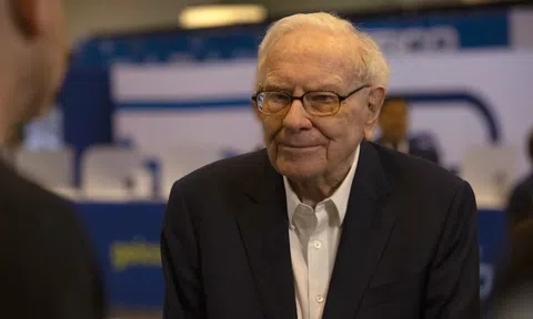 Tập đoàn tỷ phú Warren Buffet giữ 'núi' tiền mặt hơn 334 tỷ USD