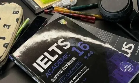 Lướt MXH thấy ai cũng "flex" IELTS 8.0, 9.0… tưởng 6.5 là làng nhàng nhưng thực tế lại như gáo nước lạnh