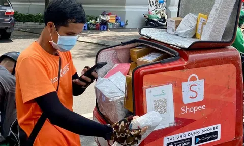 Shopee lần đầu có lãi