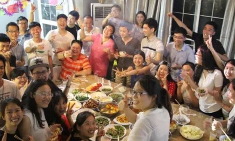 Nghịch lý của buổi họp lớp: 3 kiểu người luôn có mặt, 3 kiểu dù mời thế nào cũng không đến