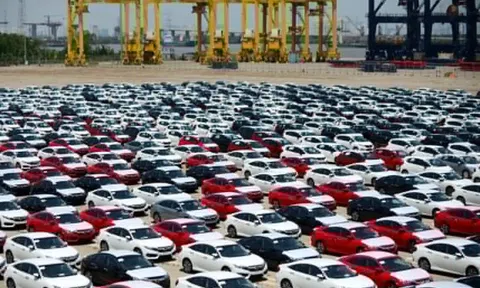 Việt Nam đã chi gần 12 triệu USD/ngày để nhập khẩu ôtô từ đầu năm