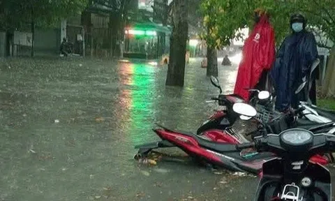 Trận mưa dị thường, rất hiếm ở TP HCM