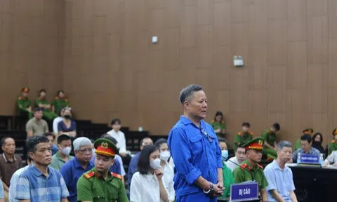 Vụ buôn lậu đất hiếm sang Trung Quốc: Chủ doanh nghiệp khóc, khai mới học hết lớp 8
