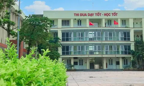Một bước nhảy 6 bậc, ngôi trường này lọt top tỷ lệ chọi lớp 10 căng nhất Hà Nội khiến phụ huynh vã mồ hôi