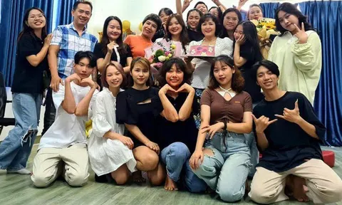 Đạo diễn Lê Hoài Trung: Người thắp lửa đam mê cho thế hệ diễn viên trẻ