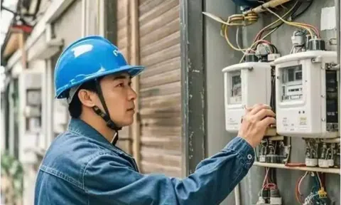 Mua nhà nhưng để không suốt 4 năm, vừa chuyển tới ở phát hiện hóa đơn điện 90 triệu đồng, tòa phán: "Công ty điện lực phải chịu trách nhiệm"