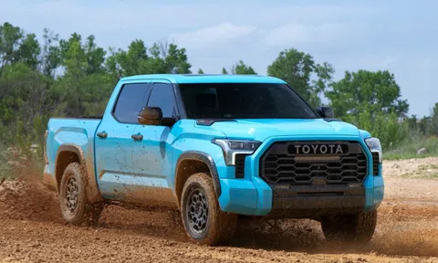 Toyota ra mắt màu sơn mới lấy cảm hứng từ vũ trụ