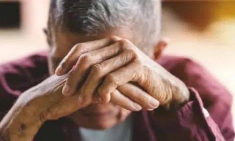 Một hành động bị cho là "bất hiếu" kiểu mới: Ban đầu cha mẹ nghĩ con xuất sắc, hết sức tự hào, về sau mới mệt mỏi!