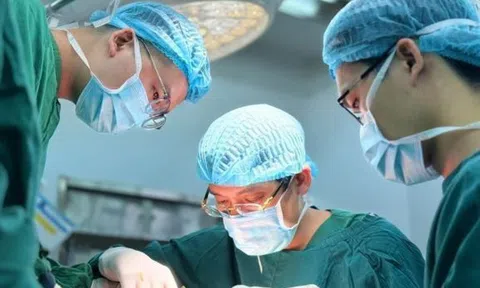 Đau tay suốt 9 năm, cô gái 23 tuổi bất ngờ phát hiện mắc ung thư