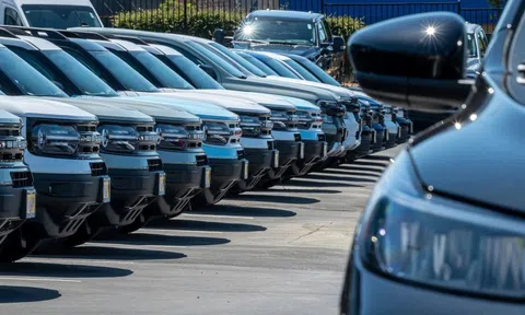 Kế hoạch cấm bán xe xăng của California đối diện nguy cơ phá sản