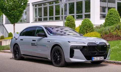 BMW bắt đầu thử nghiệm pin thể rắn, mở ra kỷ nguyên mới cho xe điện