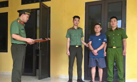 Bùi Quang Chiến ra đầu thú