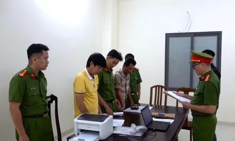 Huấn luyện viên Đặng Đạo và Nguyễn Tý vừa bị bắt tạm giam đã "ăn chặn" tiền như thế nào?