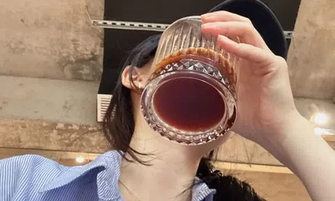 Sáng dậy bụng đói mà uống 5 thứ nước này thì mỡ thừa dày đến đâu cũng “cuốn gói ra đi”