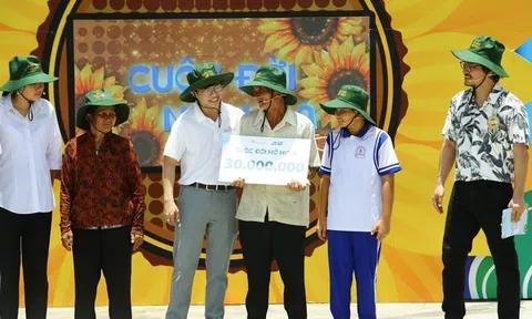 Dược Bình Đông - Khi "Cuộc Đời Nở Hoa" trở thành cầu nối giao thoa thế hệ