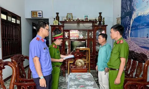 Bắt, khám xét chỗ ở nguyên Phó Chủ tịch UBND huyện