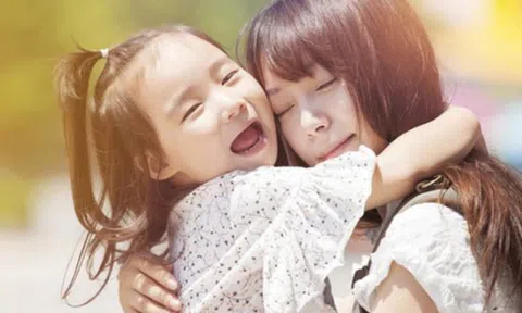 Chỉ cần mẹ nói 3 câu này mỗi ngày, con lớn lên tự tin, tràn ngập yêu thương