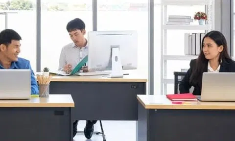 Xu hướng lạ của giới trẻ thất nghiệp Trung Quốc: Trả tiền để giả vờ làm việc