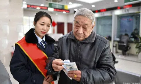 Cụ ông U90 chi hơn 3,8 tỷ đồng đầu tư quỹ nhưng lỗ mất 1 tỷ liền kiện ngân hàng đòi bồi thường, tòa án khẳng định: “Họ không có lỗi”