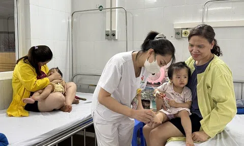 Hà Nội siết chặt phòng chống nắng nóng tại bệnh viện