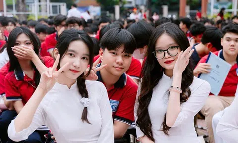 Đây mới là nghề hot nhất hiện nay: Đi học mỗi tháng nhận gần 4 triệu tiền trợ cấp, ra trường còn được ưu tiên xếp lương cao nhất