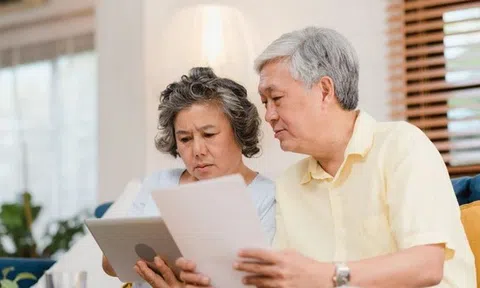 Sốc: Cụ ông 93 tuổi đòi ly hôn vợ 85 tuổi vì "vừa không có tham vọng vừa thiếu trách nhiệm", đã ly thân 3 năm