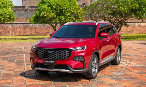 Ford Territory vượt Mazda CX-5 và những màn 'soán ngôi' đáng chú ý