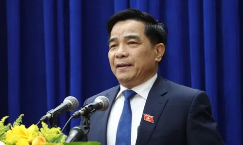 Chủ tịch UBND tỉnh Quảng Nam Lê Văn Dũng nghỉ hưu trước tuổi
