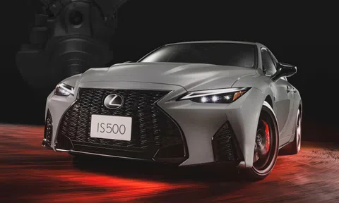 Lexus IS 500 Climax Edition giới hạn 500 chiếc tại Nhật Bản