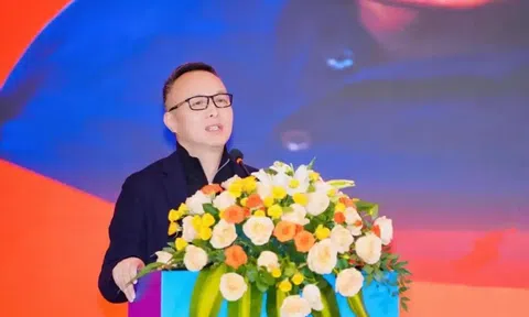 Tập đoàn không trả lãi cho 30.000 nhà đầu tư, chủ tịch tuyên bố sẽ “vượt lên khủng hoảng” nhưng sau đó mất tích cùng 9.000 tỷ đồng