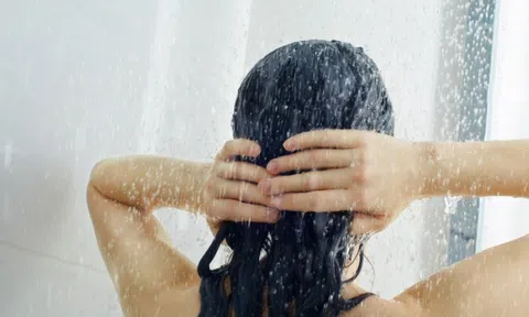 Những điều kiêng kỵ khi tắm vào mùa hè