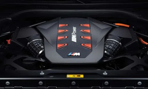 BMW nói động cơ đốt trong là nguồn tiền của hãng