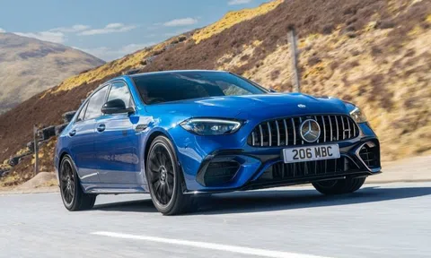 Mercedes-AMG thừa nhận thất bại với động cơ 4 xy-lanh