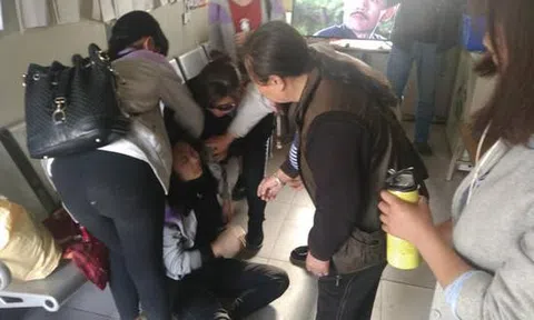 Học đại học 3 năm trời, nữ sinh ngã quỵ trước cổng trường khi bất ngờ nhận thông báo: "Em không phải là sinh viên của trường"