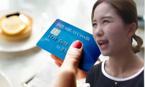 Người phụ nữ gửi 1,4 tỷ đồng vào tài khoản, 1 tiếng sau hụt mất 360 triệu đồng: Ngân hàng thông báo "liên quan tới CCCD đã mất từ lâu"