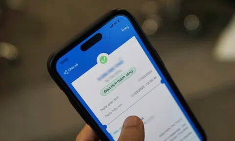 Chàng trai sinh năm 1992 chuyển 500 triệu đồng vào tài khoản của mình thì phát hiện mất 504 triệu, lập tức báo công an Đà Nẵng
