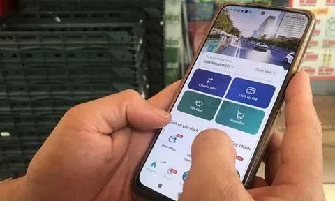 Sau khi tài khoản được cộng 200 triệu đồng, gia đình ở Lâm Đồng nhận thêm cuộc điện thoại từ số lạ, vội vàng báo công an