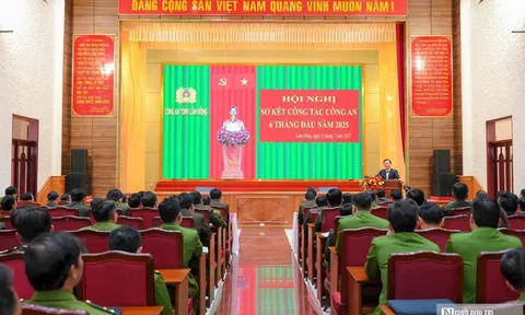 Lãnh đạo tỉnh Lâm Đồng: Công an phải làm gương xây dựng đô thị không còi xe, không khói thuốc