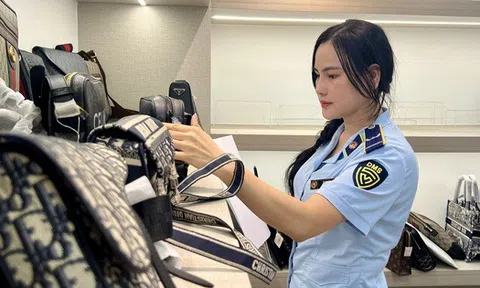 Bất ngờ kiểm tra một cửa hàng ở Đà Nẵng, phát hiện sự thật bên trong