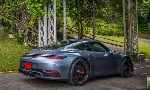 Porsche tăng giá xe ở Mỹ