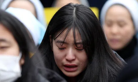 Nữ sinh đỗ ĐH điểm cao nhưng chưa từng nhận được giấy báo trúng tuyển, 16 năm sau thi lại thì được nhà trường thông báo: Em đã có bằng tốt nghiệp ở đây