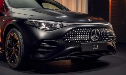 Mercedes tích hợp họp trực tuyến qua Teams khi lái xe