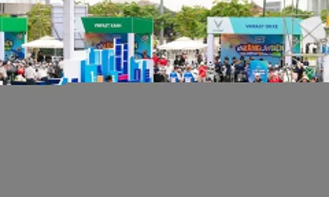 VinFast Evo Grand lần đầu xuất hiện tại 'VinFast Xanh Fest Icon'
