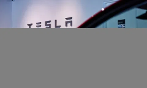 Tesla bị buộc bồi thường 242 triệu USD vì tai nạn chết người