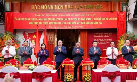 Hà Nội gắn biển công trình 48 Hàng Ngang - nơi Bác Hồ viết bản Tuyên ngôn Độc lập